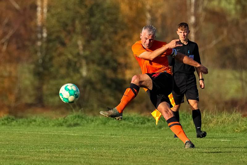 TJ Sokol Veřechov (na archivním snímku hráči v bílých dresech).