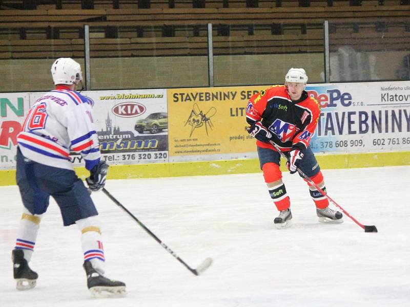 Přebor Strakonicka 2016/2017: TJ Start Luby (černé dresy) - HC Horažďovice 2:9