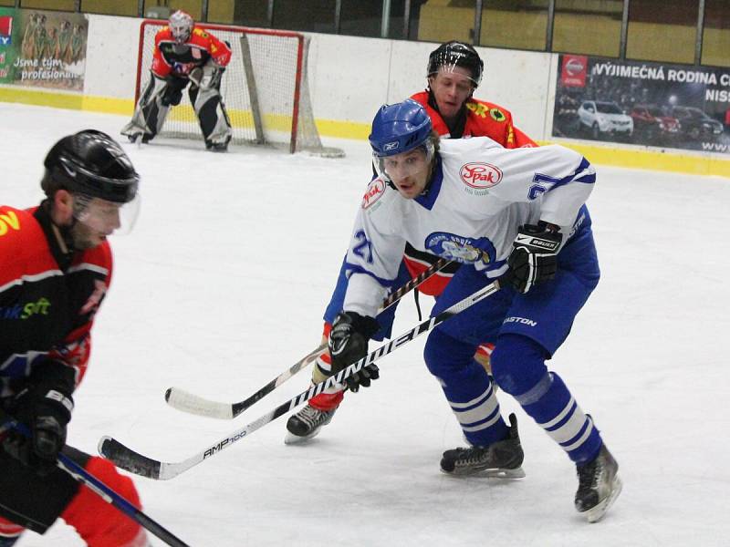 Okresní přebor Strakonicka: TJ Start Luby (černooranžové dresy) - TJ Sušice 2:6