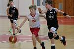 Krajský přebor nejmladších minižáků U11 2016/2017: BK Klatovy (bílé dresy) - SKB Rokycany 27:66 a 33:73