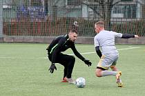 Zimní příprava 2024: FK Dukla Jižní Město - SK Chlumec (na snímku fotbalisté v tmavých dresech) 2:2 (0:0).