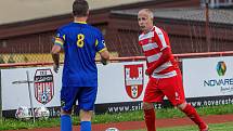 5. kolo OPM: FC Švihov (na snímku fotbalisté v červenobílých dresech) - TJ Sokol Chudenice (modří) 2:2 (2:0).