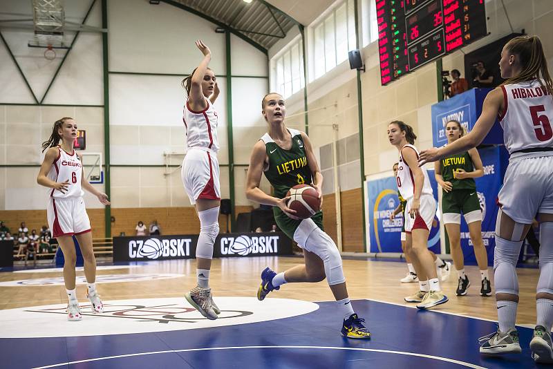 Česko vs. Litva 50:73.