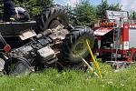 Na poli u Chudenína na Klatovsku zahynul traktorista.