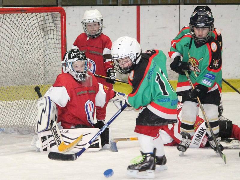 Přátelský zápas 1. tříd: HC Klatovy (v červeném) - HC Domažlice.