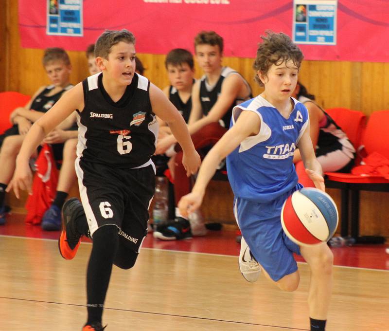 Grizzlies Plzeň U14 - Dresden Titans 67:63 - fotogalerie pátečního zápasu.