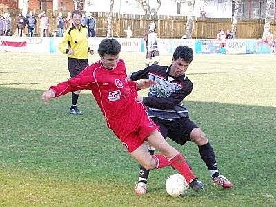 Divizní fotbalisté Klatov ve svém prvním letošním domácím vystoupení remizovali s  favorizovanou Třeboní 1:1.