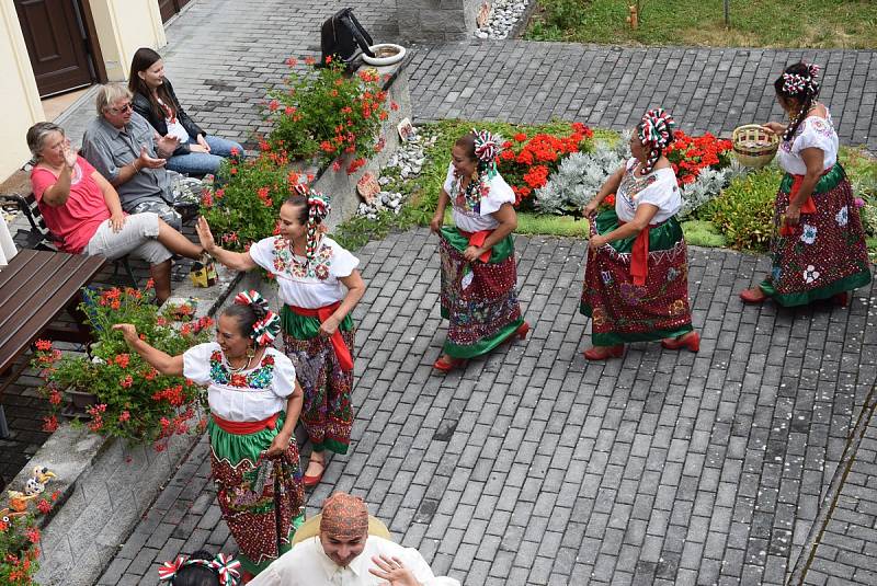 Velcí i malí účinkující sklidili za svoje vystoupení velký potlesk.