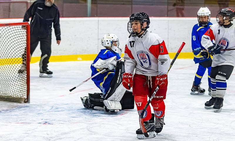 5. třídy: HC Klatovy (bílí) - HC Meteor Třemošná.