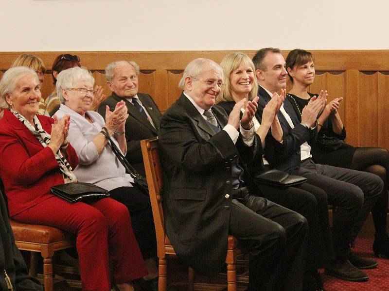 Udělení čestného občanství města Klatov Jiřímu Suchému.