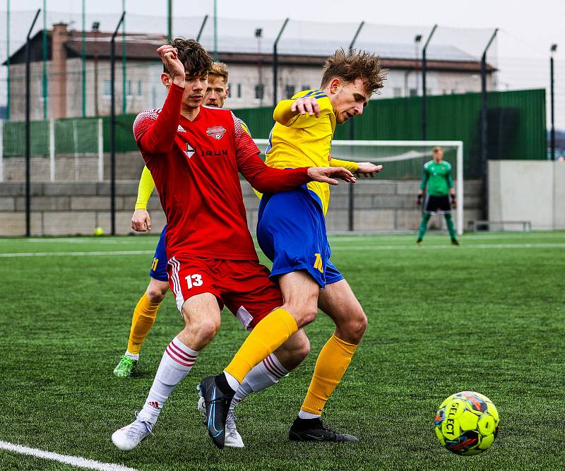 FORTUNA divize A (17. kolo): SK Petřín Plzeň - SENCO Doubravka (žlutí) 0:3.