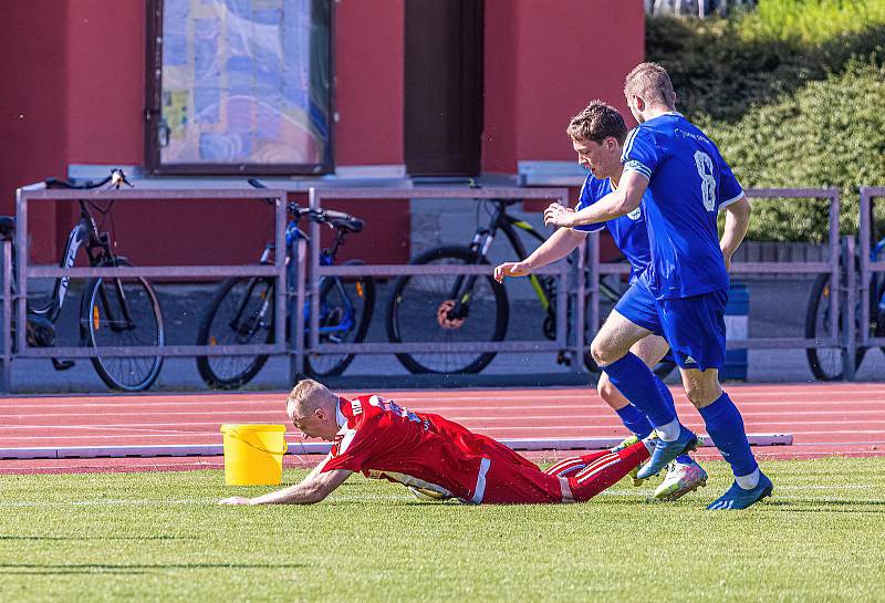 29. kolo I. A třídy: TJ Sušice (modří) - TJ Start Luby 6:1 (3:1).