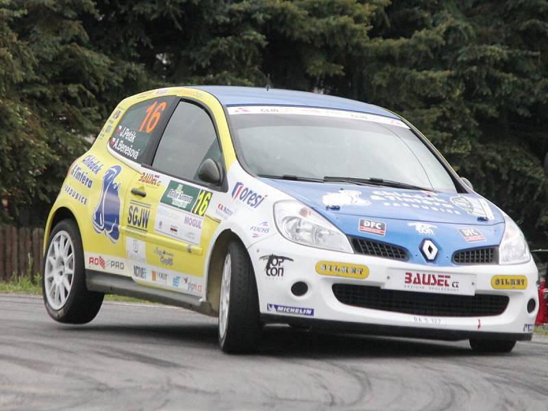 Jako první absolvovaly posádky 49. Rallye Šumava Klatovy tradiční Klatovský okruh.