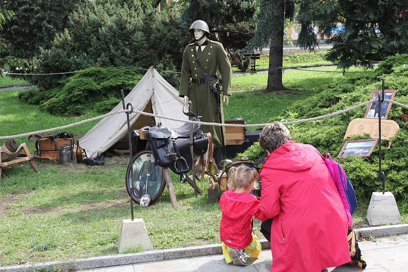 Výstava TGM a armáda, historický tank a dobový tábor v Klatovech