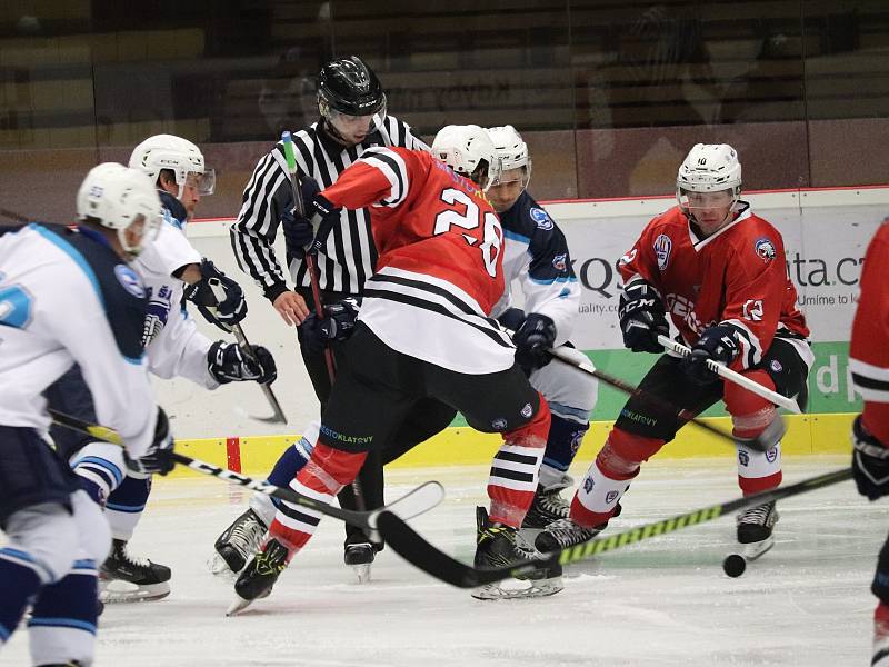 Přátelské hokejové utkání HC Klatovy - HC Škoda Plzeň (bílí).