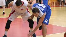 Druhá liga mužů: BK Klatovy (bílé dresy) - Basketbal Jiskra Domažlice 77:73