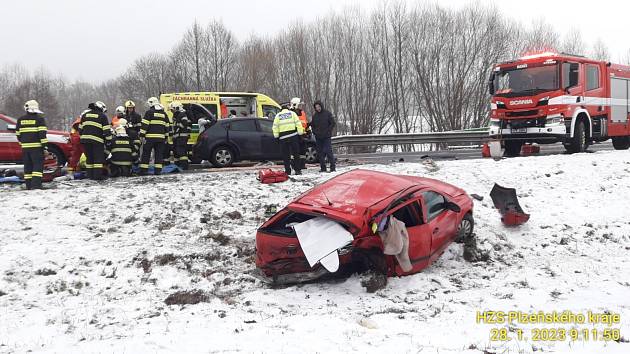 Nehoda u obce Starý Láz na Klatovsku, 28. 1. 2023