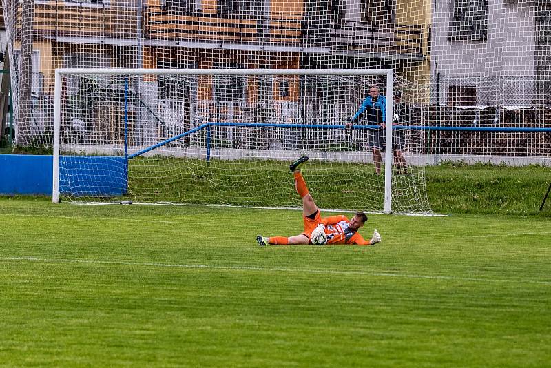 Klatovy hostí v sobotu od 14.30 ve šlágru 14. divizního kola vedoucí Přeštice.