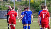 I. B třída, skupina B, 23. kolo: SK Klatovy 1898 B (na snímku fotbalisté v červených dresech) - SK Bolešiny (modří) 2:0.