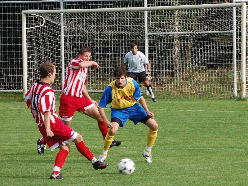 Fotbalisté Chanosu Chanovice zvítězili na domácím hřišti v sobotu 5. září nad ZČE Plzeň 3:0.