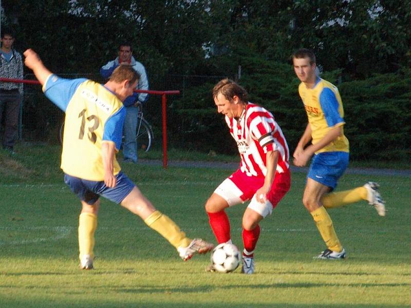 Fotbalisté Chanosu Chanovice zvítězili na domácím hřišti v sobotu 5. září nad ZČE Plzeň 3:0.