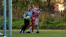 10. kolo okresního přeboru: TJ Sušice B (na snímku fotbalisté v bílých dresech) - FC Švihov 2:2 (1:1).