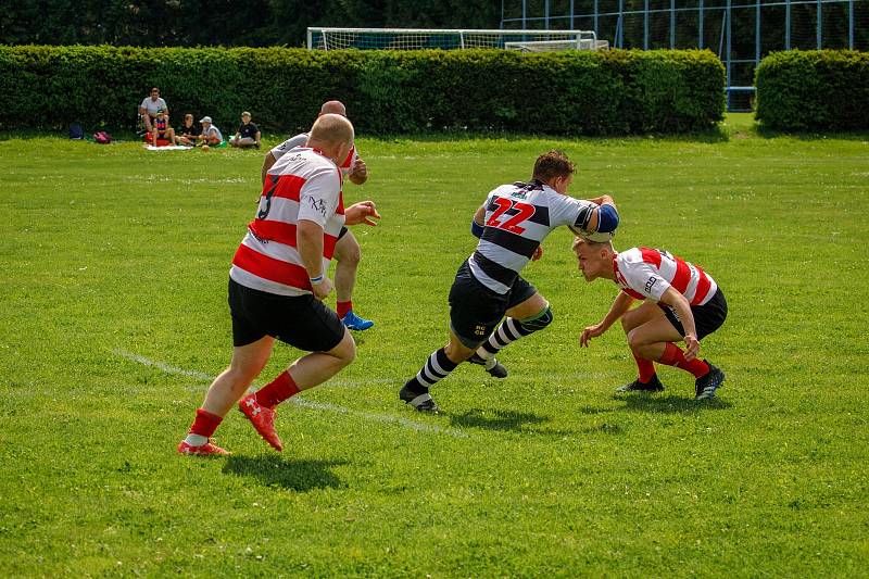 Rugby Šumava Nýrsko/RC České Budějovice (černobílé dresy) - RC Havířov 47:32.