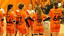 PG 2020 - G14: Sport Club Klatovy (bíločervené dresy) - Tigers Start98 Kunratice (oranžové dresy).