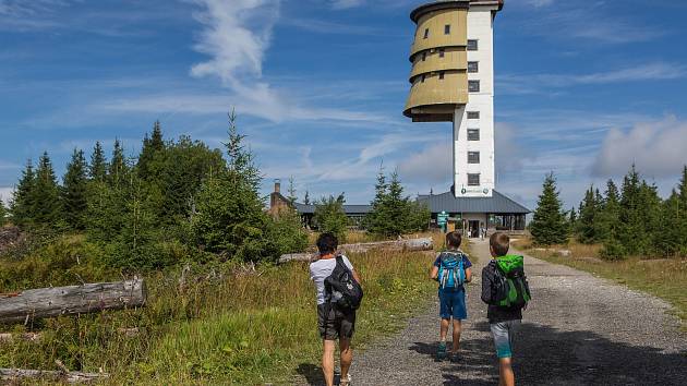 Turisty láká Šumava stále více.