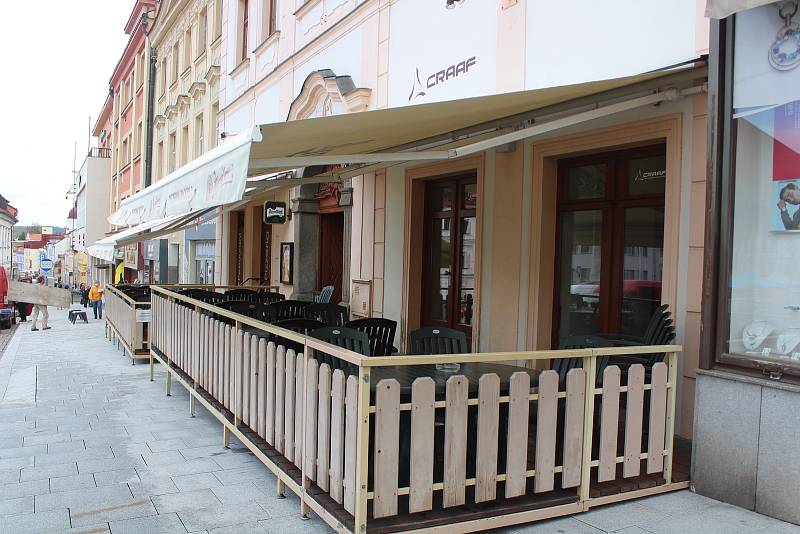 Pizzerie Piccolo v Klatovech a její majitel Tomáš Popper.