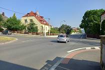 Křižovatka v Podhůrčí v Klatovech, kde vznikne nový kruhový objezd.