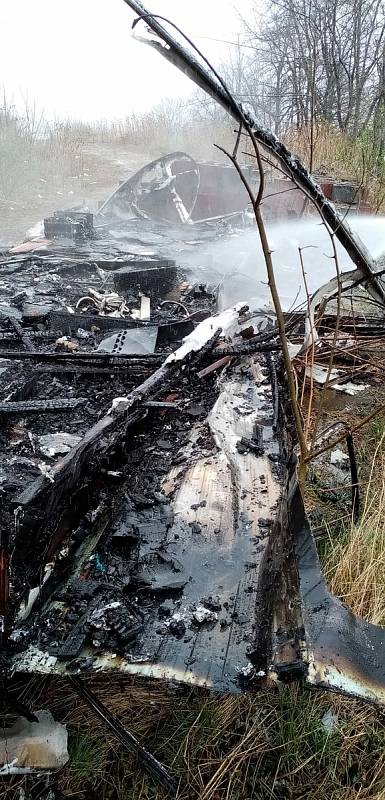 Požár obytného vozu v Sušici.