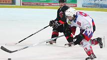 Krajská liga mužů: HC Klatovy B (v bílém) - HC Nejdek 0:1.