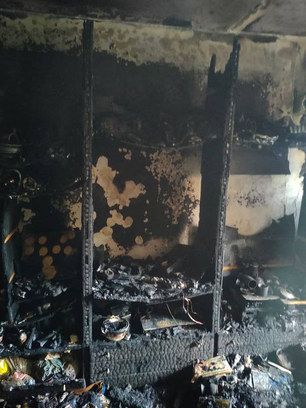Požár panelového domu v Nýrsku.