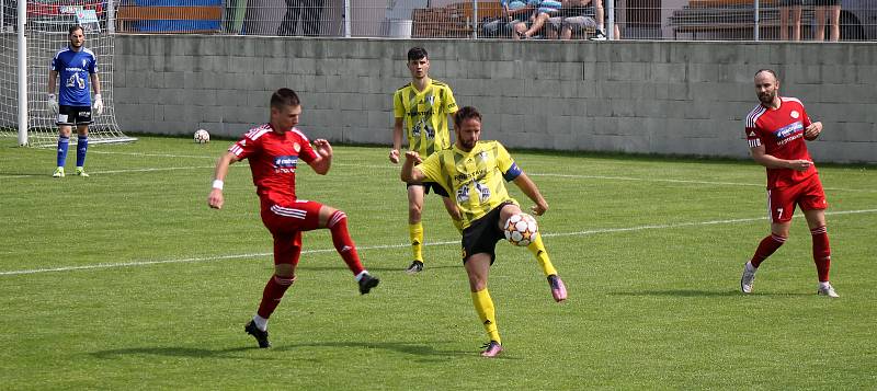 29. kolo FORTUNA divize A: FK ROBSTAV Přeštice - SK Klatovy 1898 3:1 (0:1).