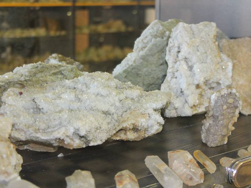 Muzeum šumavských minerálů ve Velharticích