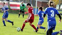 9. kolo divize žen, skupina C: SK Klatovy 1898 (na snímku fotbalistky v červených dresech) - TJ Jiskra Domažlice 1:1 (1:0).