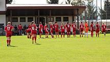 Na podzim fotbalistky SK Klatovy 1898 (červené dresy) porazily Borovany (modré dresy) 7:2. A uspěly i v nedělní odvetě, tentokrát 9:1.