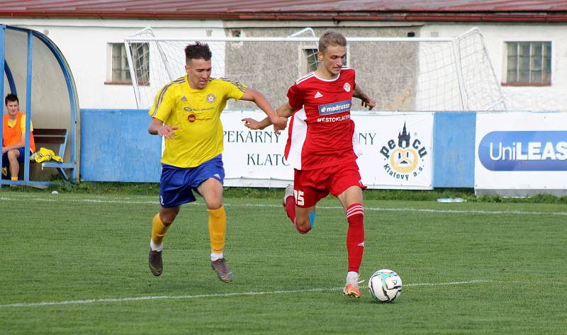 10. kolo FORTUNA divize A: SK Klatovy 1898 (červení) -  SK SENCO Doubravka (žlutí) 2:1 (1:0).