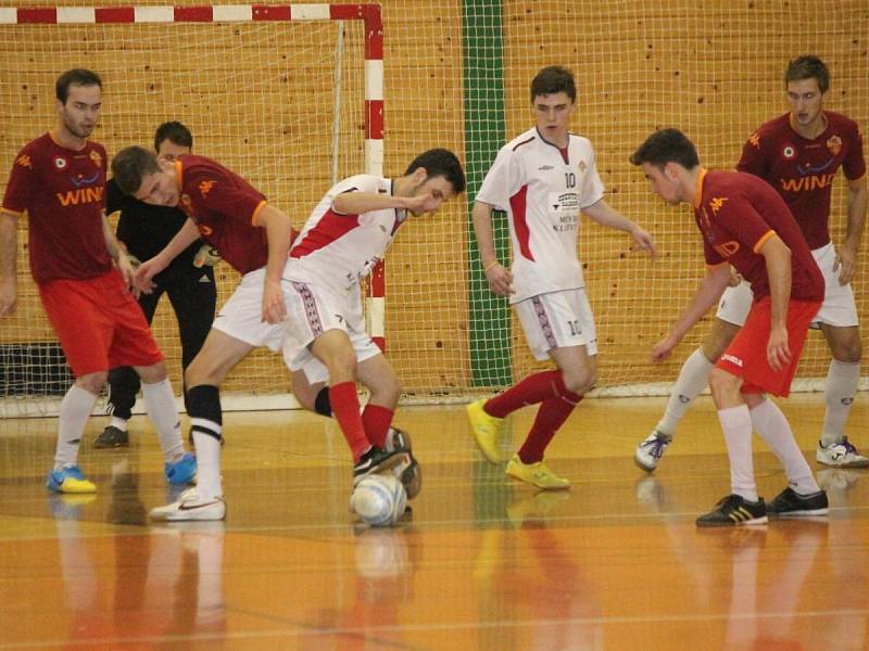 V Klatovech se bojovalo v okresní soutěži ve futsalu o "bednu".