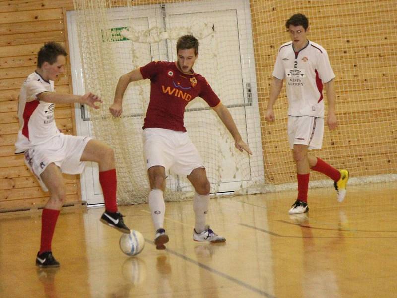 V Klatovech se bojovalo v okresní soutěži ve futsalu o "bednu".