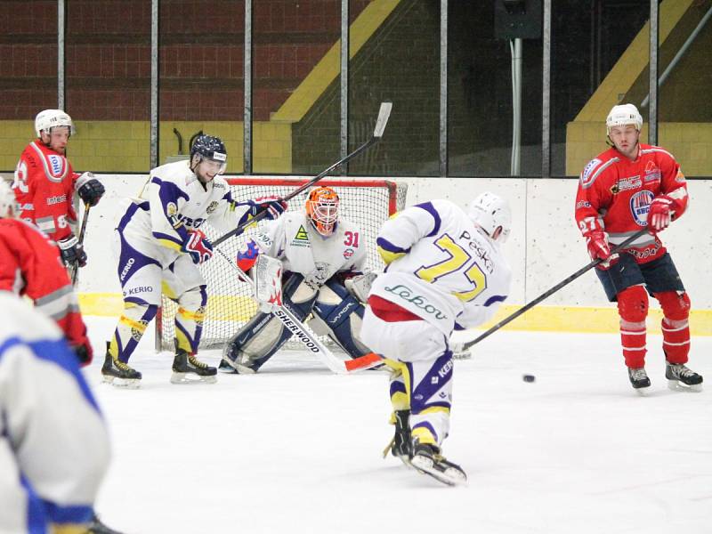 Krajská liga: HC Klatovy B (červené dresy) - HC Meteor Třemošná 9:2