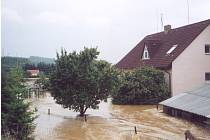 Švihov v době povodní v roce 2002.