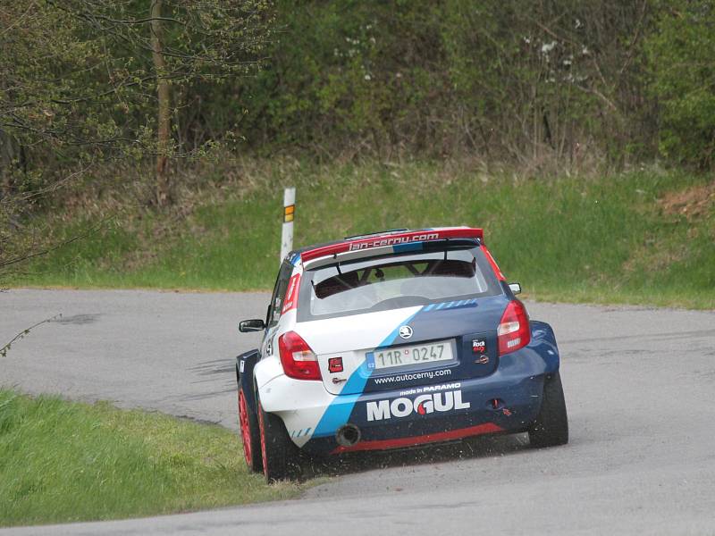 Testování Škody Fabia S2000 před Rallye Šumava s pilotem Janem Černým.