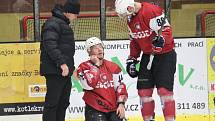 Druholigový hokejový zápas HC Klatovy – HC Medvědi Pelhřimov vyhráli domácí 5:4.