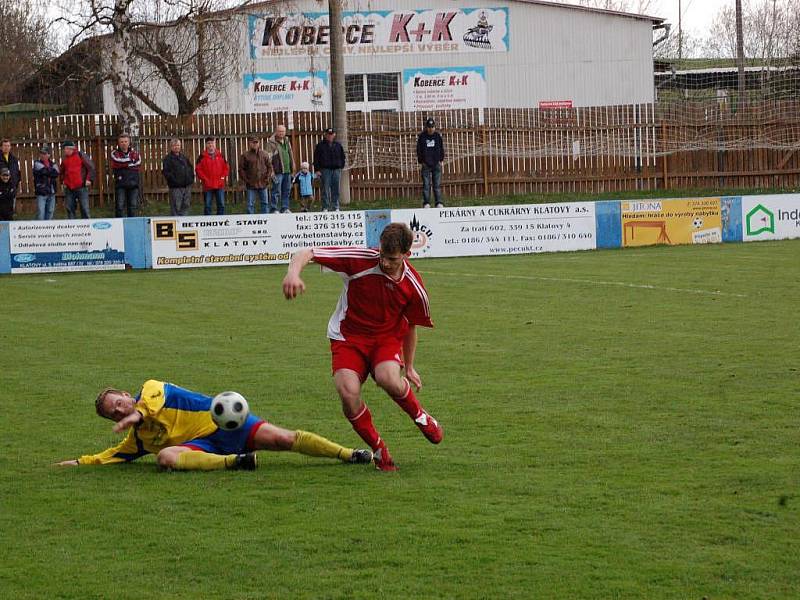 Fotbalisté TJ Klatovy remizovali ve 20. kole krajského přeboru doma s lídrem tabulky, Kolovčí, 2:2