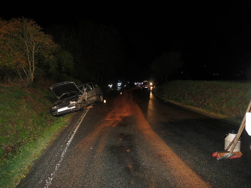 Nehoda tří aut mezi Sušicí a Hrádkem