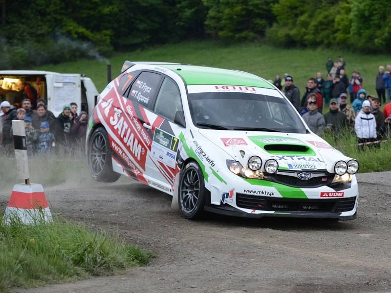 Posádky na tratích šumavských rallye