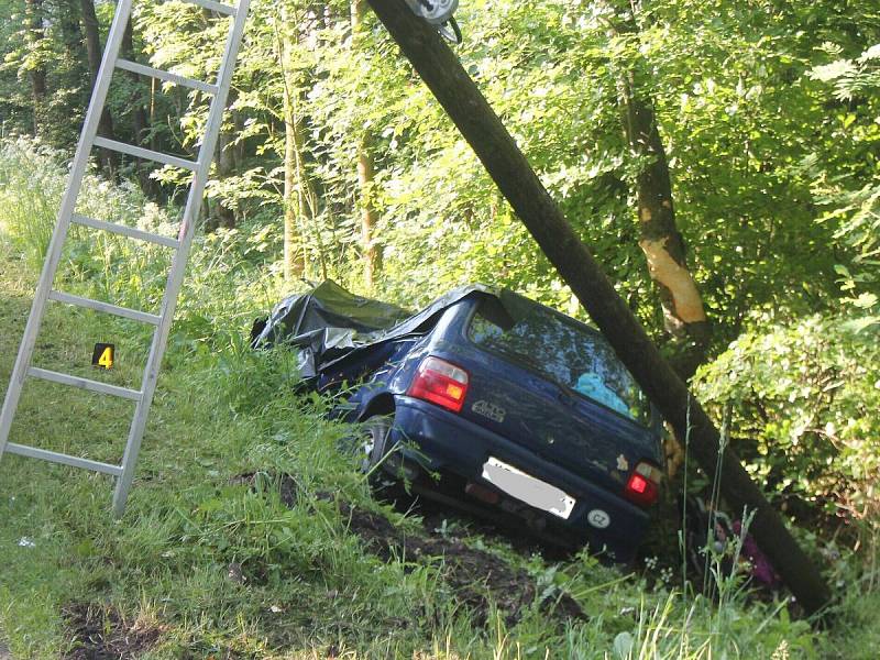 Tragická dopravní nehoda u obce Defurovy Lažany.