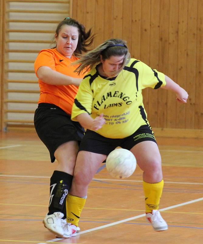 Snímky ze zápasu Chanovice (v červeném) vs. Neznašovy (zelené dresy) a Plánice (oranžové) vs. Dnešice (ve žlutém).